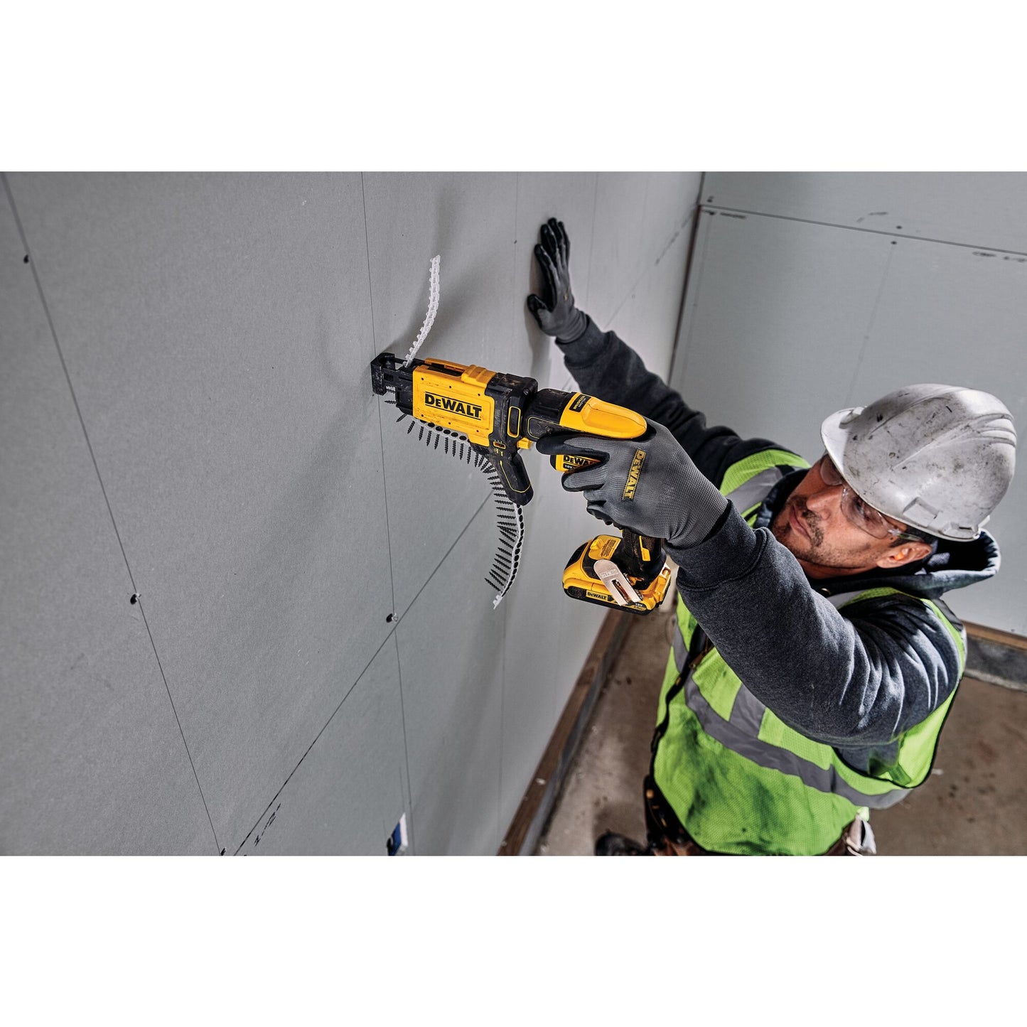 DEWALT DCF620P2K-QW Avvitatore per cartongesso 18V XR Brushless con meccanismo caricamento viti a nastro, 2 batterie  XR 18V 5.0Ah comprese