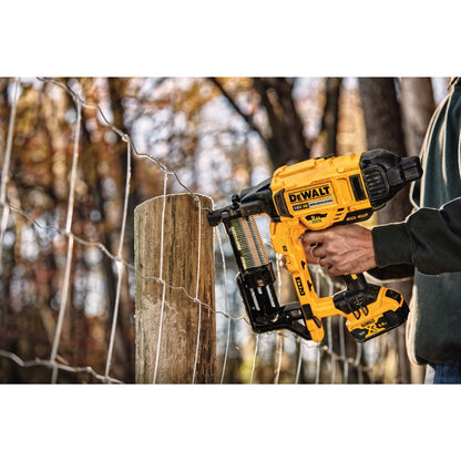 DEWALT DCFS950P2-QW Graffettatrice per cambrette per recinzioni con 2 batterie XR 18V 5.0Ah