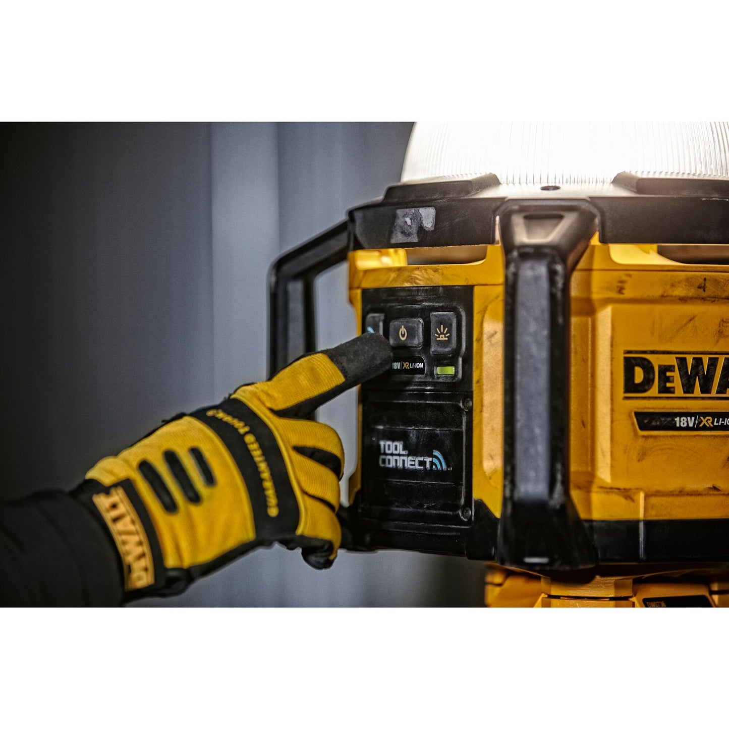 DEWALT DCL074-XJ Éclairage de chantier LED 18V avec faisceau à 360°, sans batterie ni chargeur