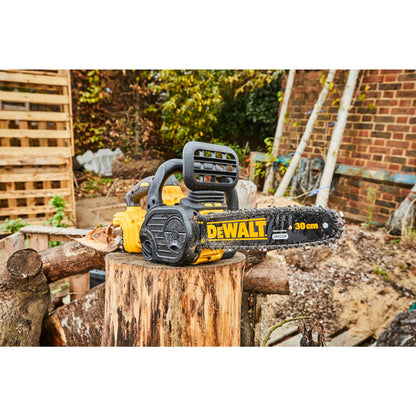 DEWALT DCM565P1-QW 18V XR Brushless 30CM Chainsaw with 1 x 5Ah Lithium Ion Batteries