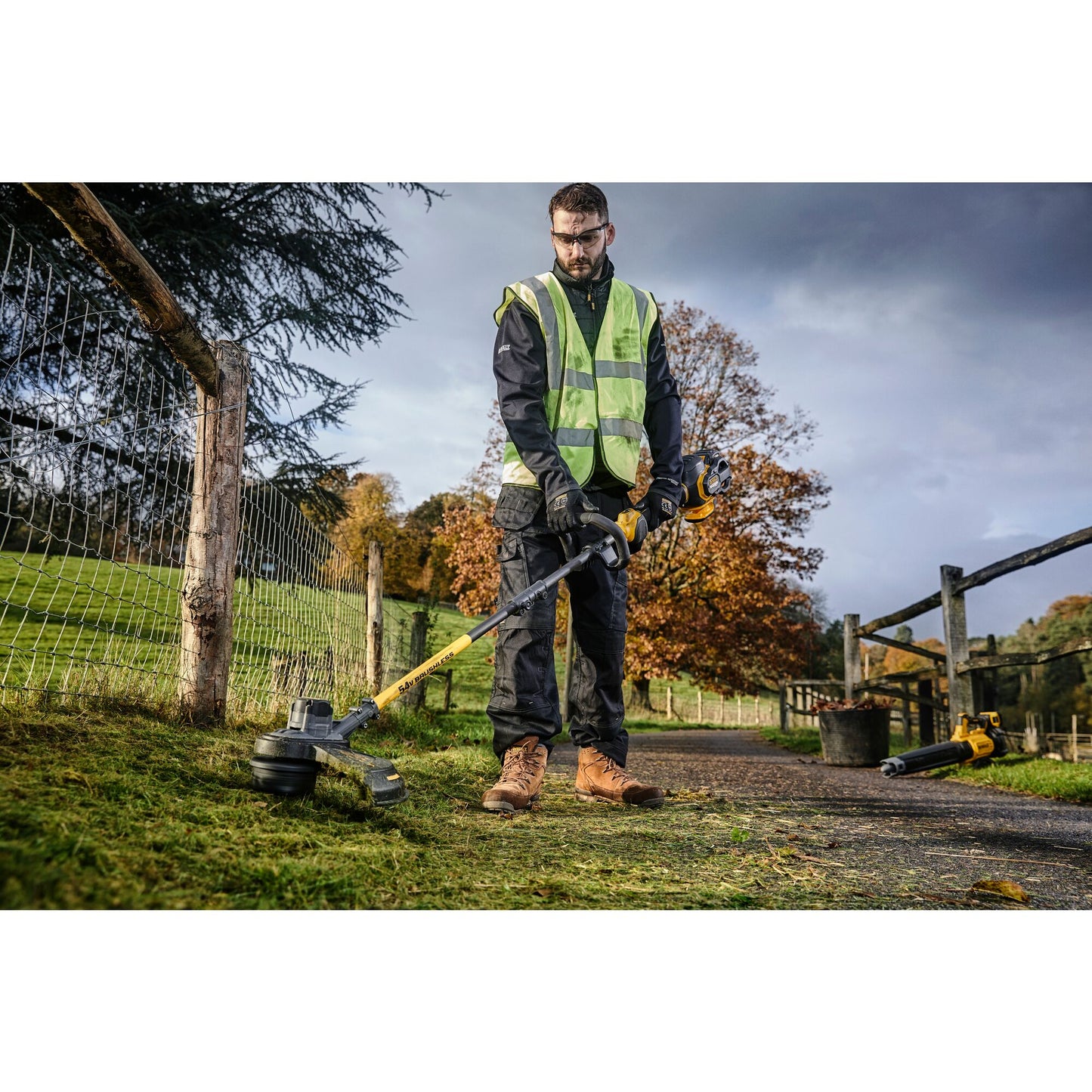 DEWALT DCM571N-XJ Coupe-bordures/débroussailleuse Flexvolt 54V sans batterie ni chargeur