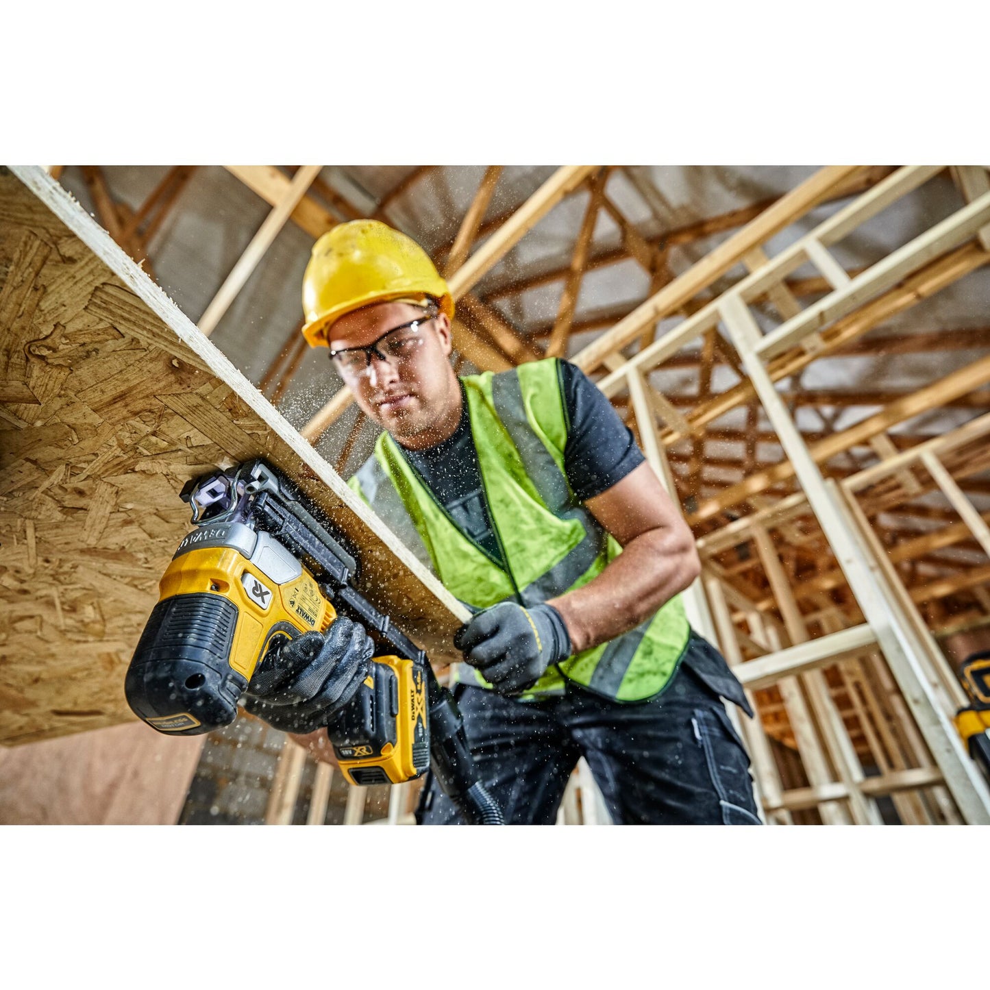 DEWALT DCS335P2-QW 18V XR Brushless Body Grip Jigsaw with 2 x 5Ah Lithium Ion Batteries