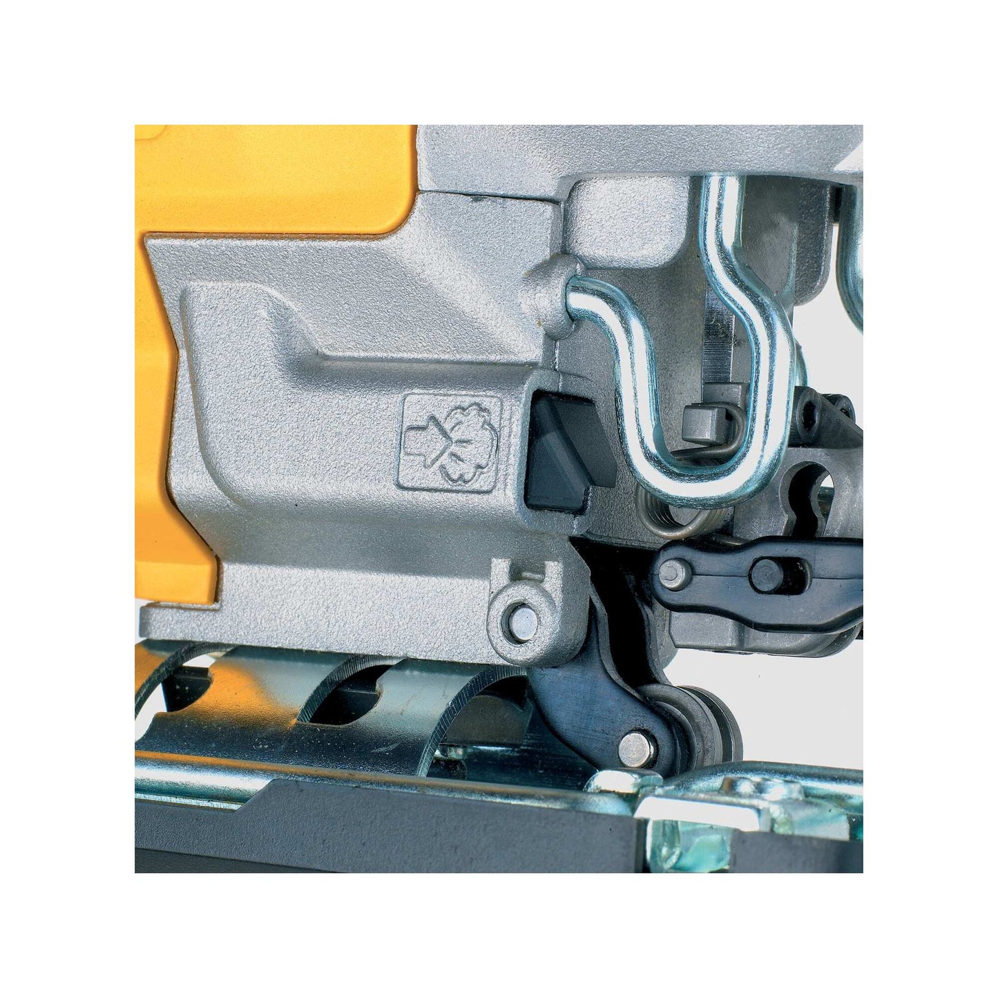 DEWALT DW343K-QS Sierra de calar 550W - Mango en el cuerpo