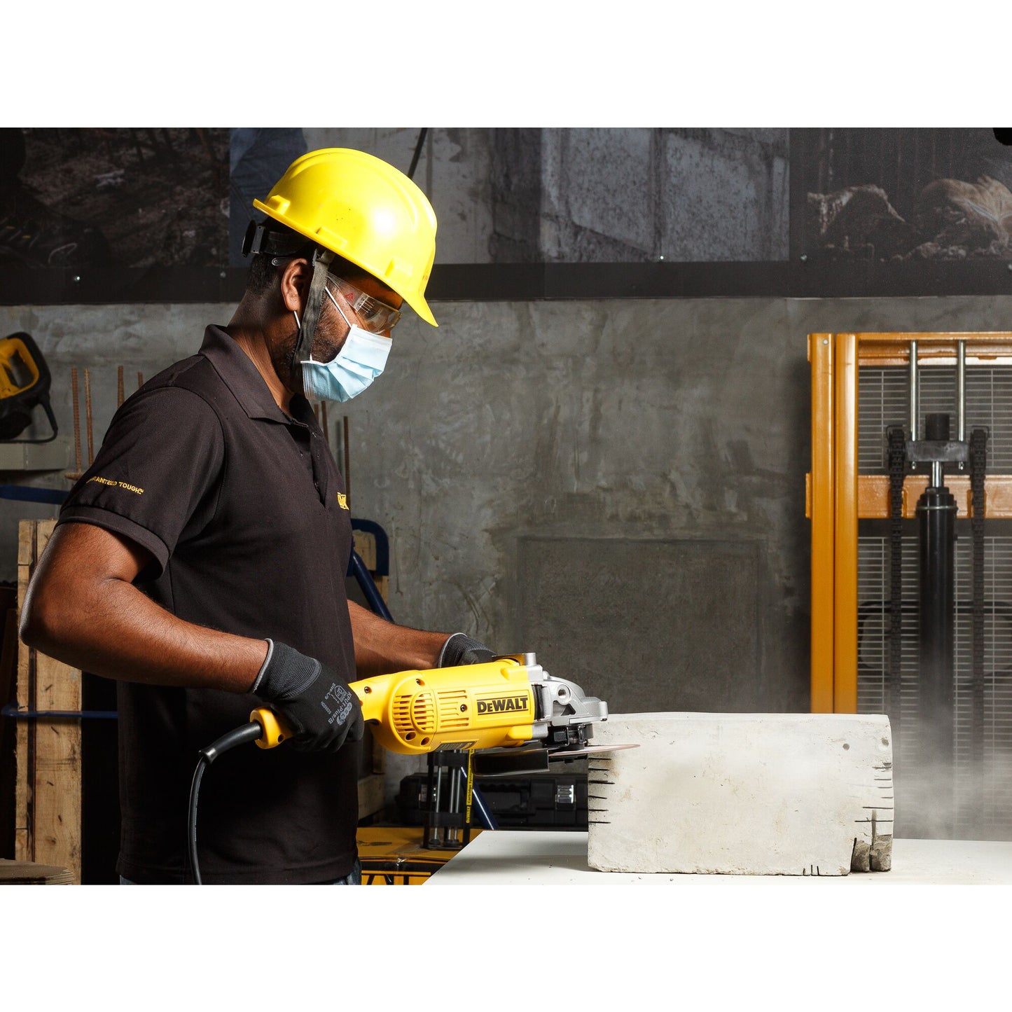 DEWALT DWE492-QS 2200W 230mm Angle Grinder