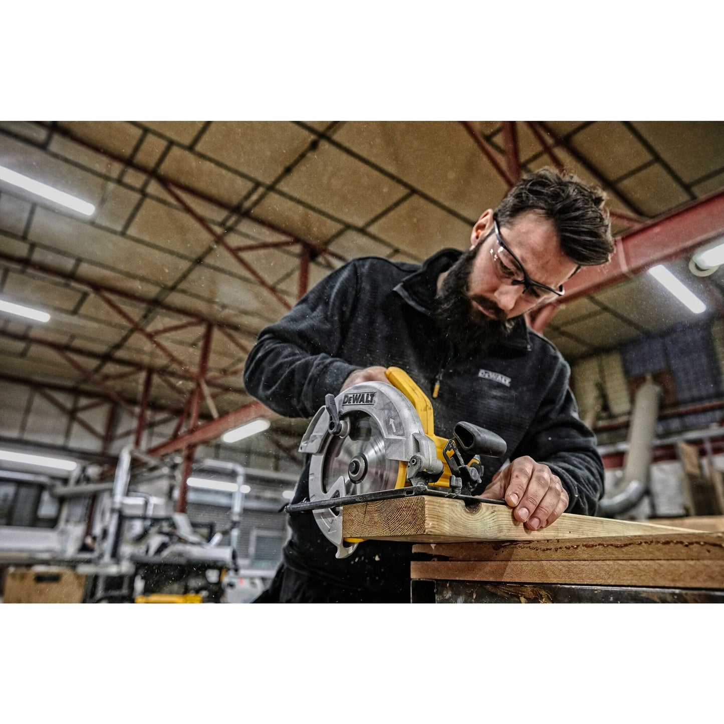 DEWALT DWE560-QS Sega circolare diametro 184mm prof. 65mm 1350W