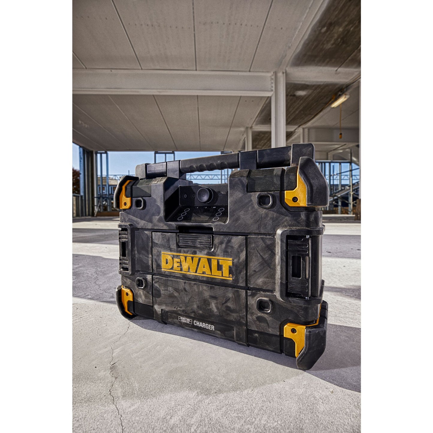 DEWALT DWST1-81078-QW Radio conectada TSTAK® con cargador