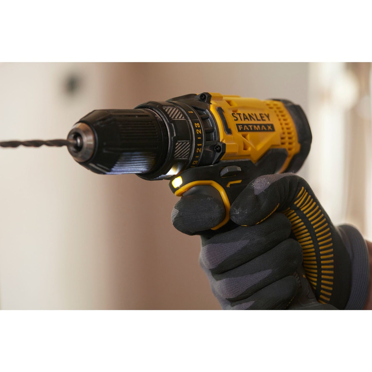 STANLEY FATMAX SFMCD700C2K-QW V20 Cordless Drill Driver with 2 x 1.5Ah Lithium Ion Batteries and Kit Box