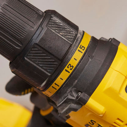 STANLEY FATMAX SFMCD720D2K-QW Taladro atornillador brushless V20 li-ion 18V con 2 baterias 2.0Ah, cargador 1,25A y maletí