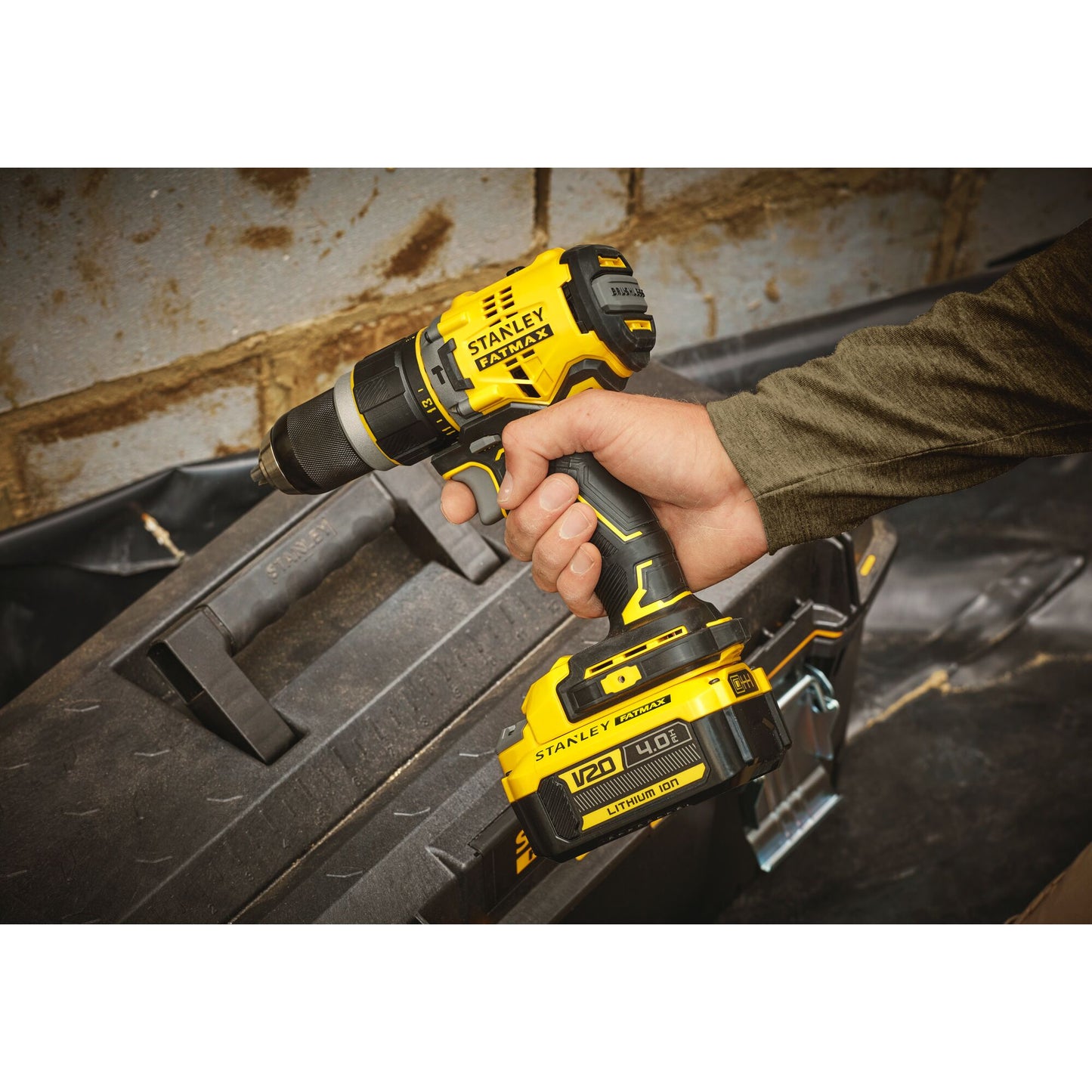 STANLEY FATMAX SFMCD721M2K-QW V20 Cordless Brushless Hammer Drill with 2 x 4.0Ah Battery and Kit Box