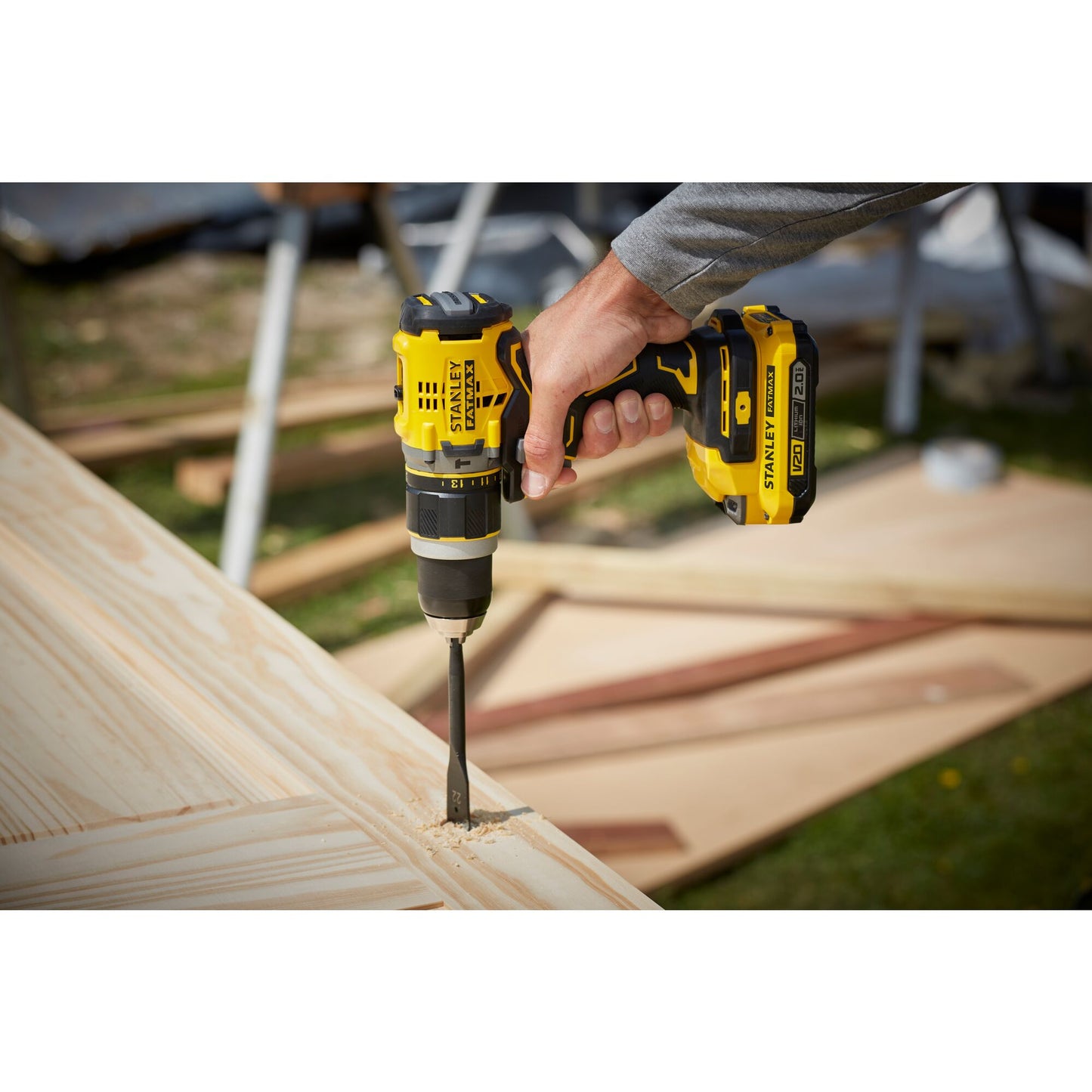 STANLEY FATMAX SFMCD721M2K-QW V20 Cordless Brushless Hammer Drill with 2 x 4.0Ah Battery and Kit Box