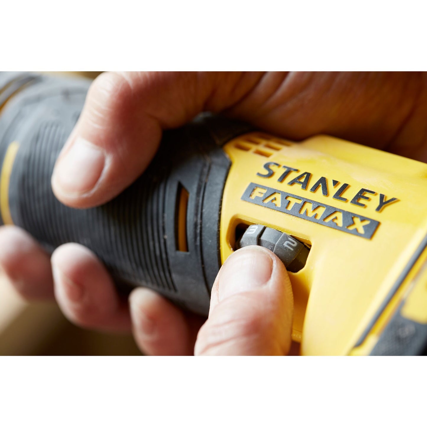 STANLEY FATMAX SFMCE500B-XJ Utensile multifunzione V20, senza batteria e caricabatteria