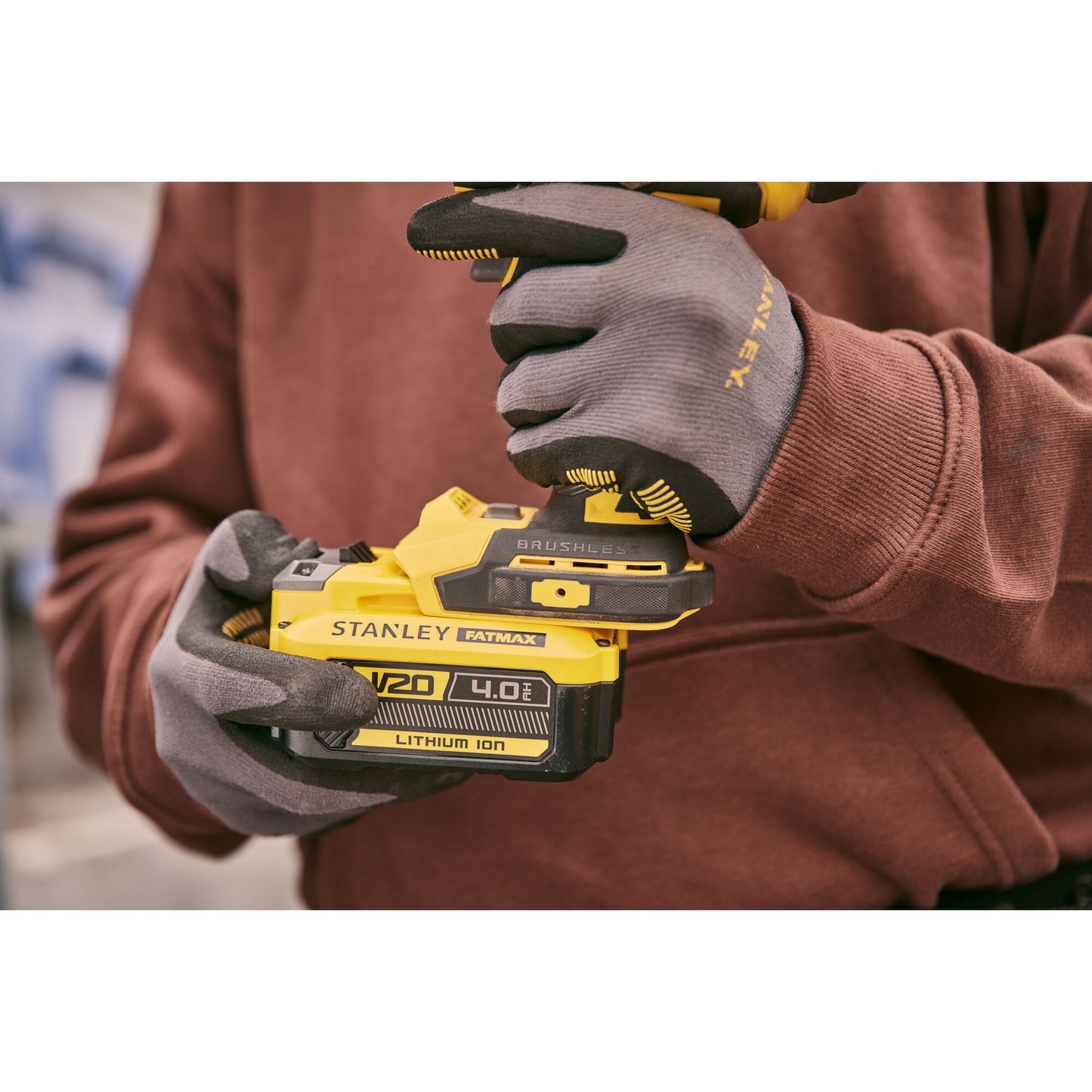 STANLEY FATMAX SFMCF940M1-QW V20 Cordless Brushless Impact Driver with 1 x 4.0Ah Lithium Ion Battery and Soft Bag