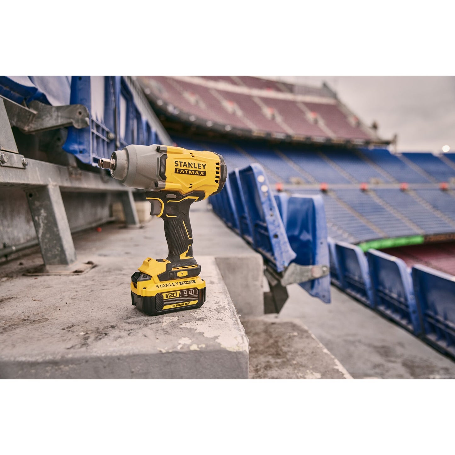STANLEY FATMAX SFMCF940M1-QW V20 Cordless Brushless Impact Driver with 1 x 4.0Ah Lithium Ion Battery and Soft Bag