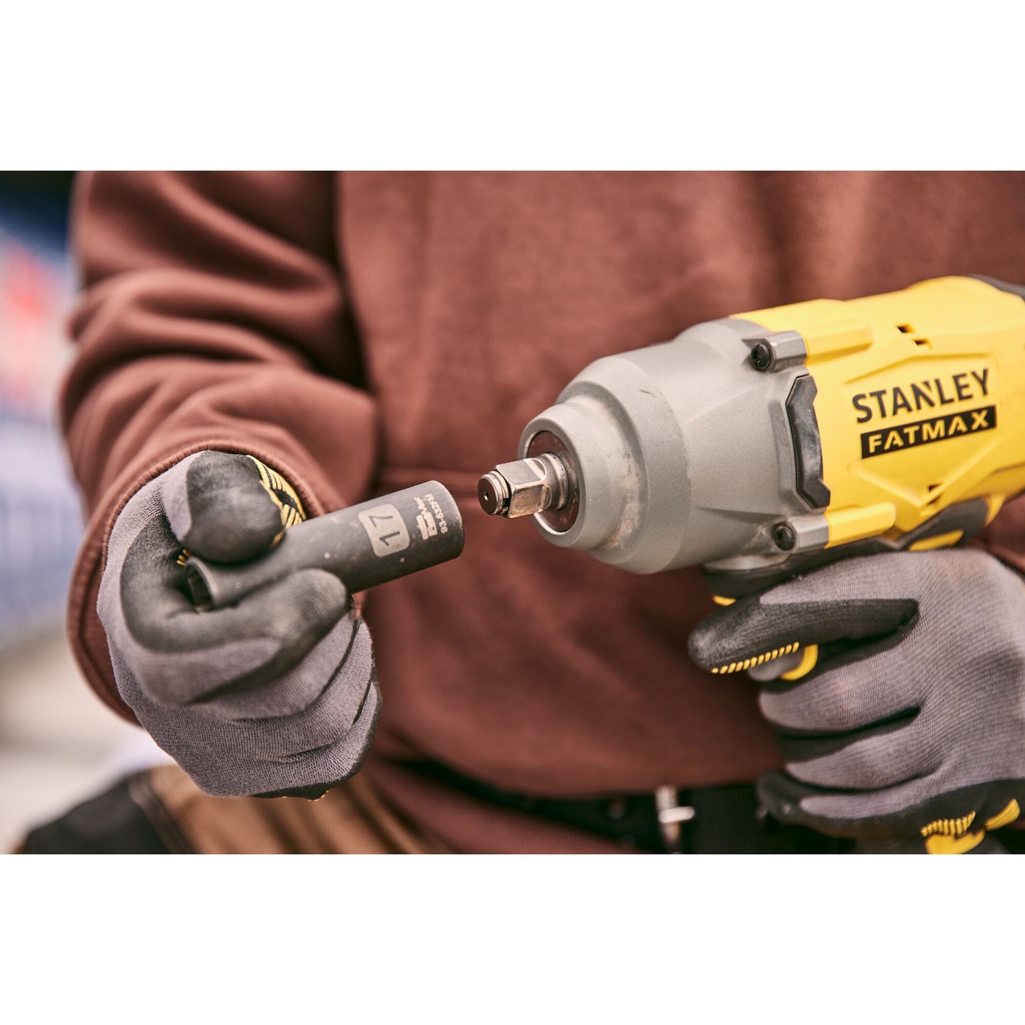STANLEY FATMAX SFMCF940M1-QW V20 Cordless Brushless Impact Driver with 1 x 4.0Ah Lithium Ion Battery and Soft Bag