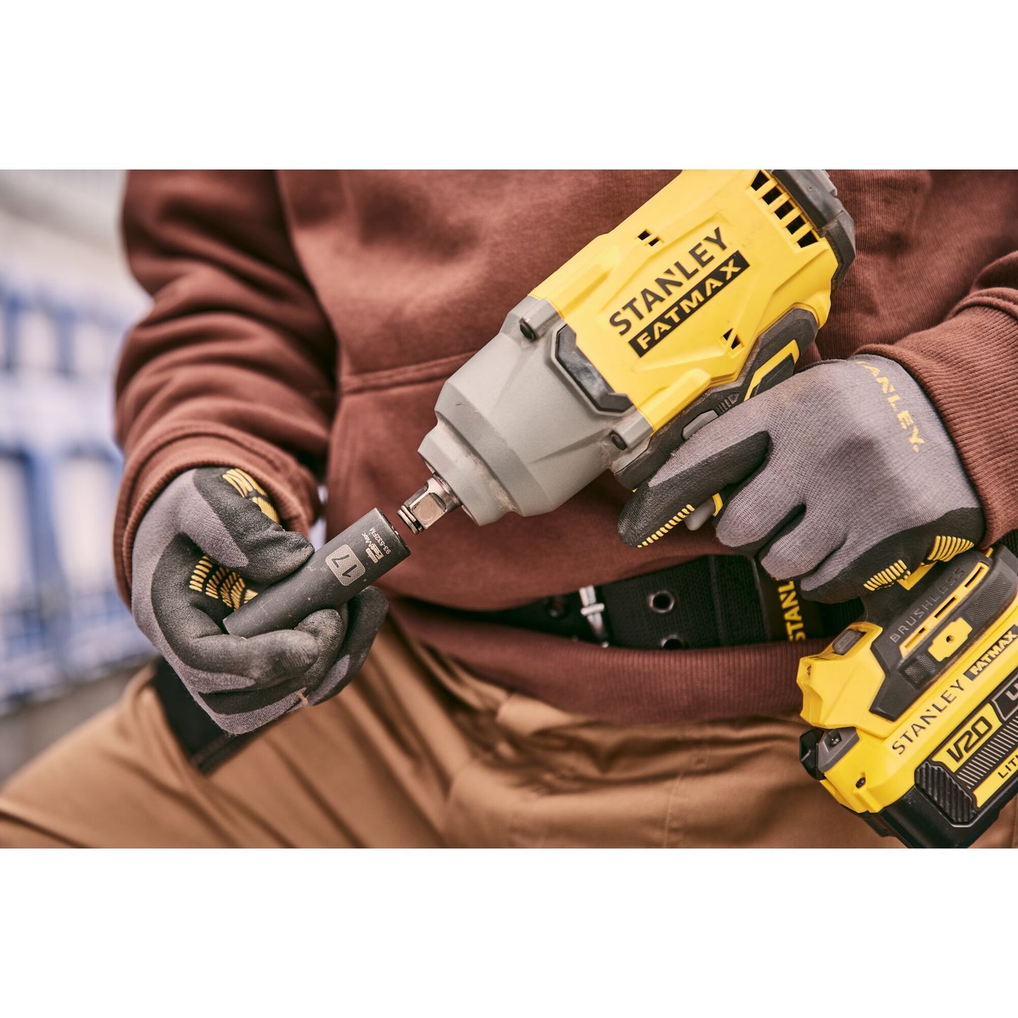 STANLEY FATMAX SFMCF940M1-QW V20 Cordless Brushless Impact Driver with 1 x 4.0Ah Lithium Ion Battery and Soft Bag