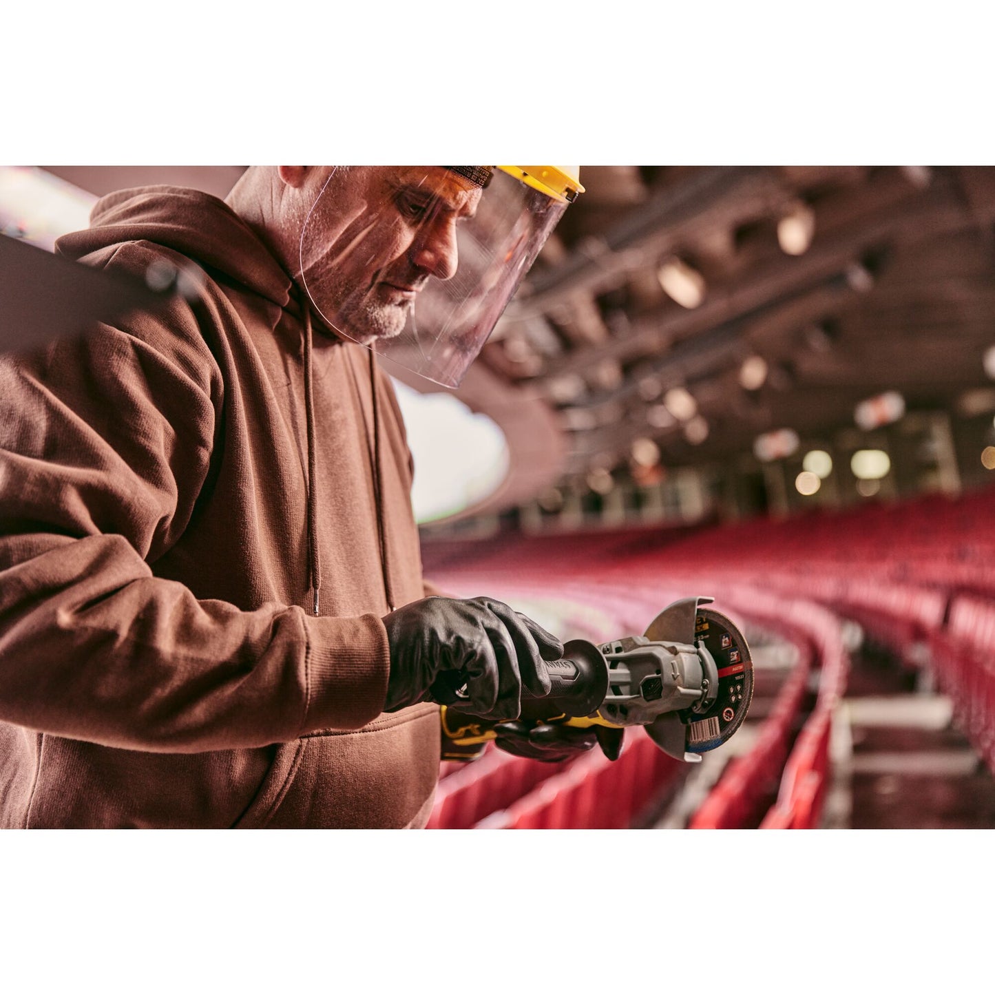 STANLEY FATMAX SFMCG700M2K-QW V20 Cordless Brushless 125mm Angle Grinder with 2 x 4.0Ah Lithium Ion Batteries and Kit Box