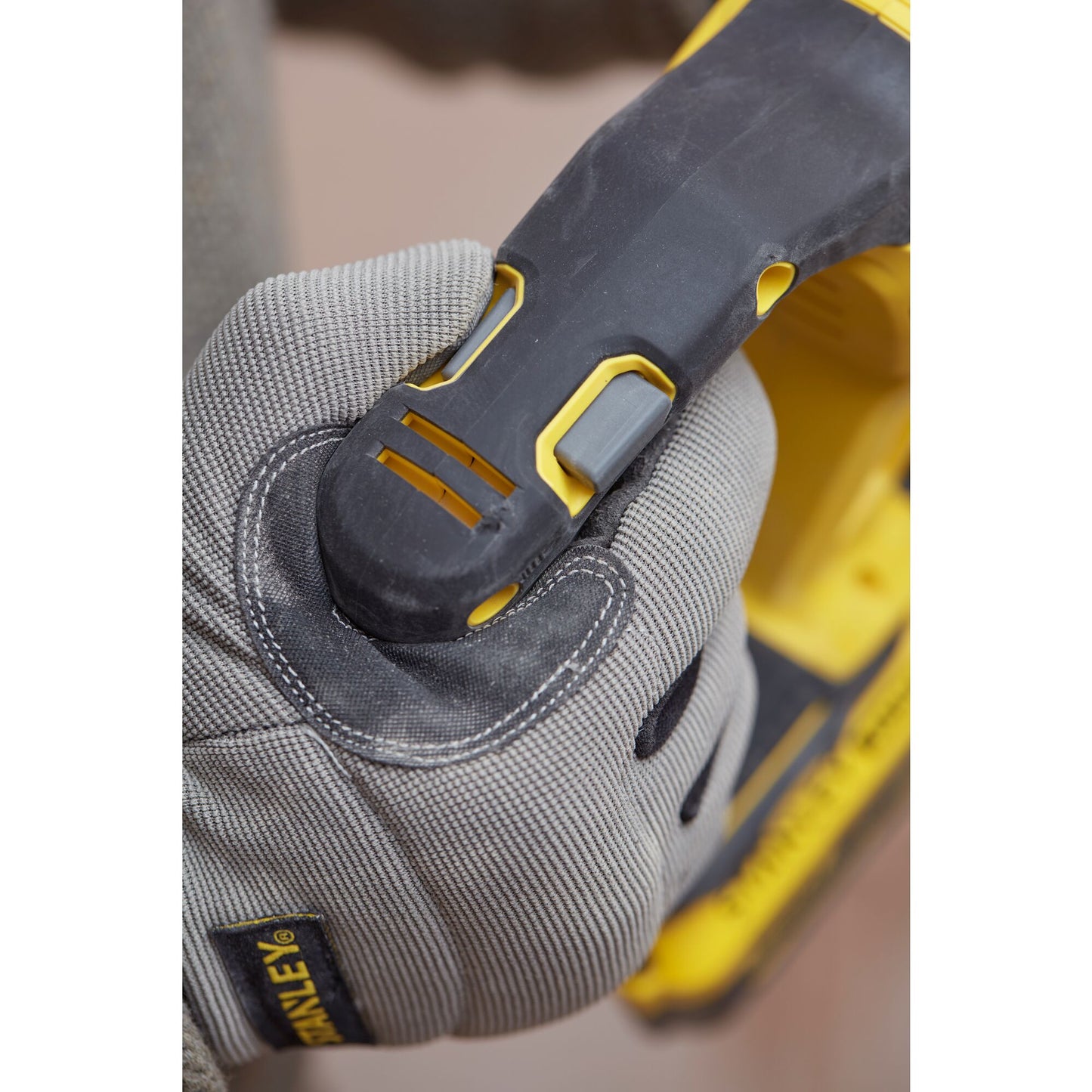 STANLEY FATMAX SFMCH900M22-QW Tassellatore SDS PLUS brushless V20, 2 batterie 18V 4.0Ah