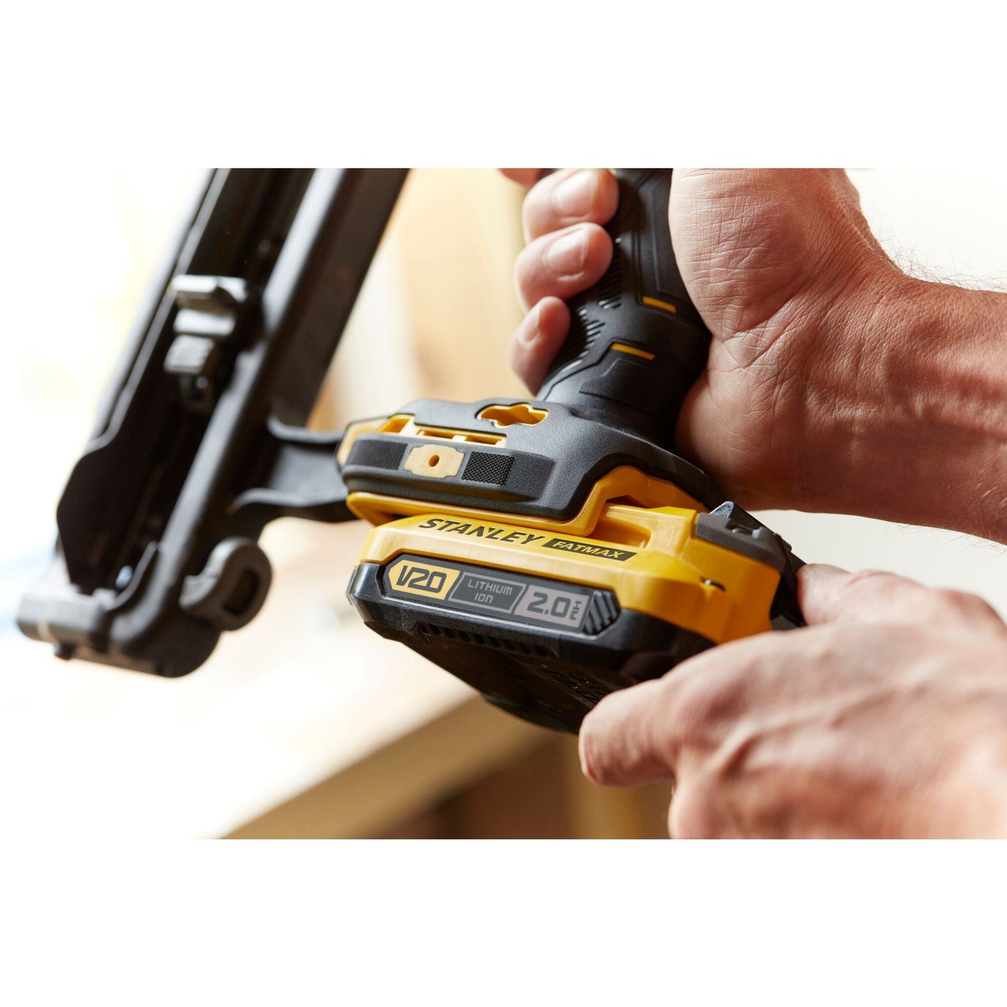 STANLEY FATMAX SFMCN616D2K-QW V20 Cordless 16-Gauge Finishing Nailer with 2 x 2.0Ah Lithium Ion Batteries and Kit Box