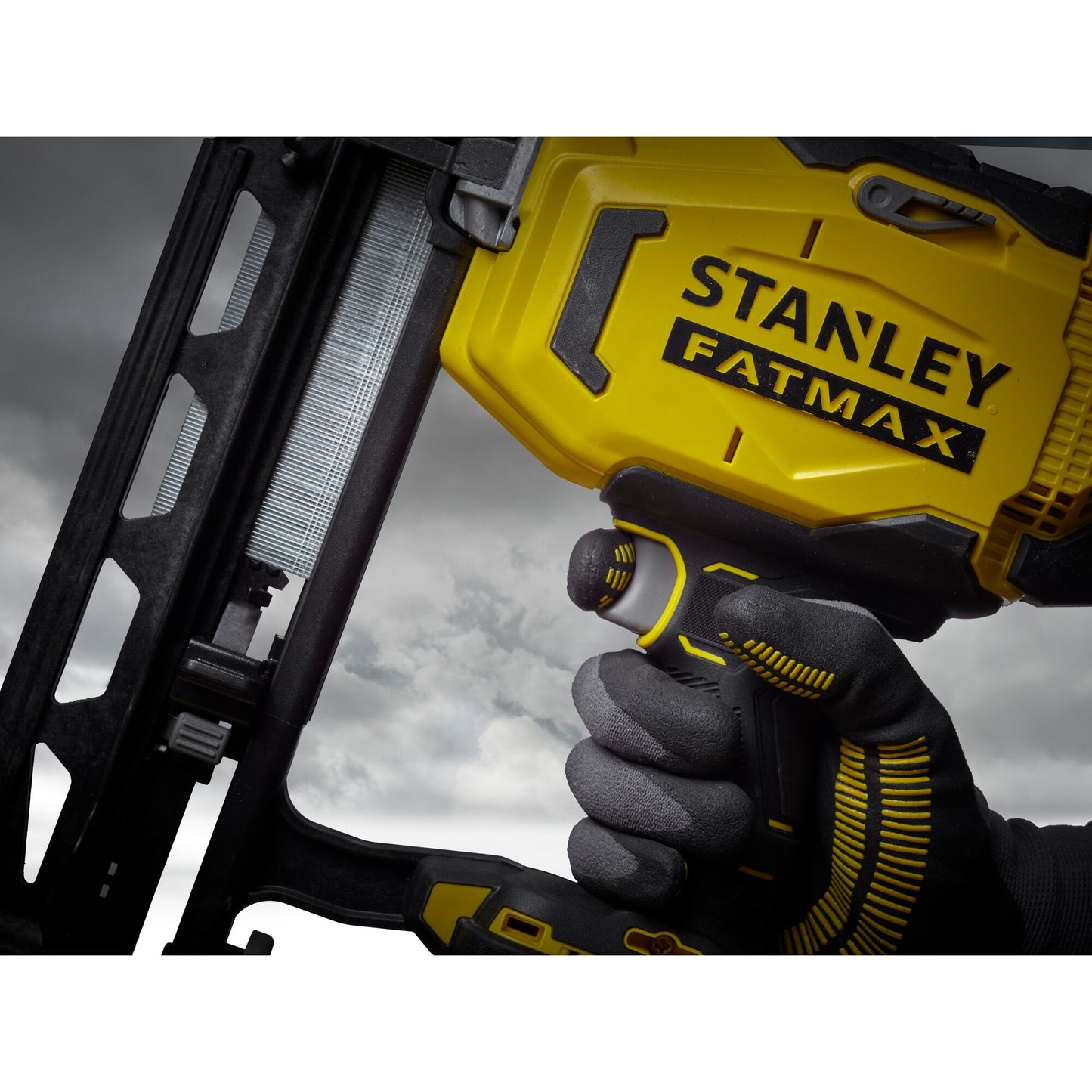 STANLEY FATMAX SFMCN616D2K-QW V20 Cordless 16-Gauge Finishing Nailer with 2 x 2.0Ah Lithium Ion Batteries and Kit Box